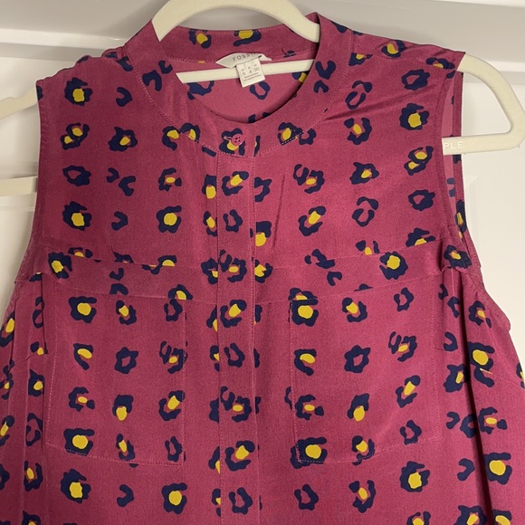 100% SILK BLOUSE FOSSIL BRAND SIZE 0. MAGENTA LEOPARD PRINT. EUC. - Picture 2 of 4